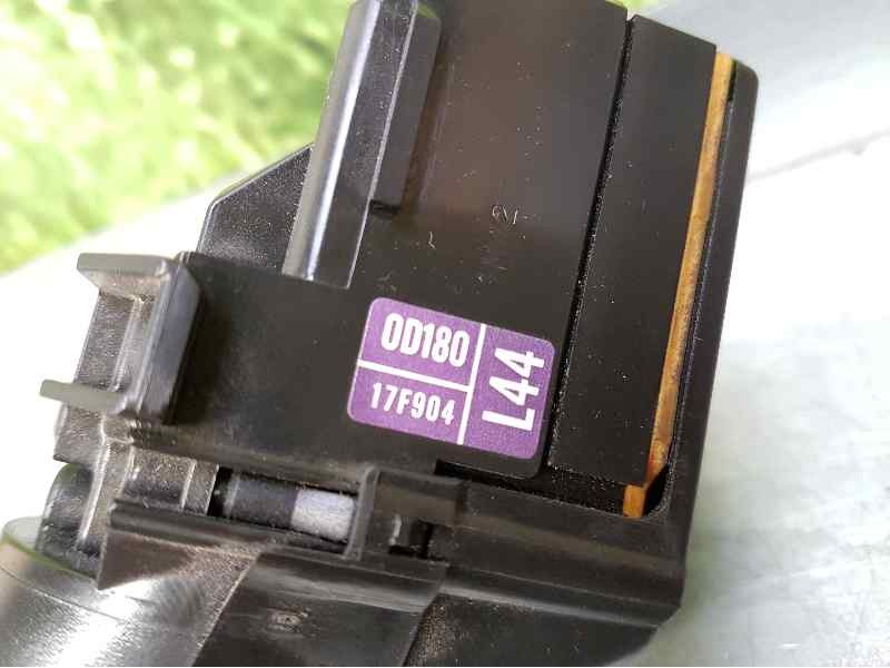 Recambio de mando limpia para toyota yaris hsd active referencia OEM IAM 0D180 17F904 L44