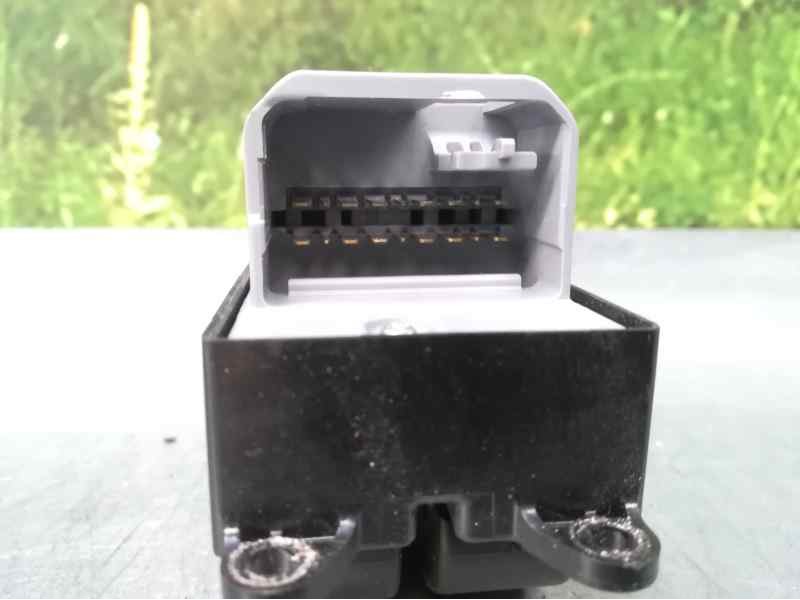 Recambio de mando elevalunas delantero izquierdo para toyota prius (nhw20) basis referencia OEM IAM 8482047050  