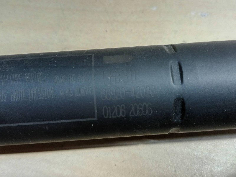 Recambio de amortiguadores maletero / porton para toyota rav4 hybrid 4x2 advance referencia OEM IAM 6892042020 IZQUIERDO ELECTRI