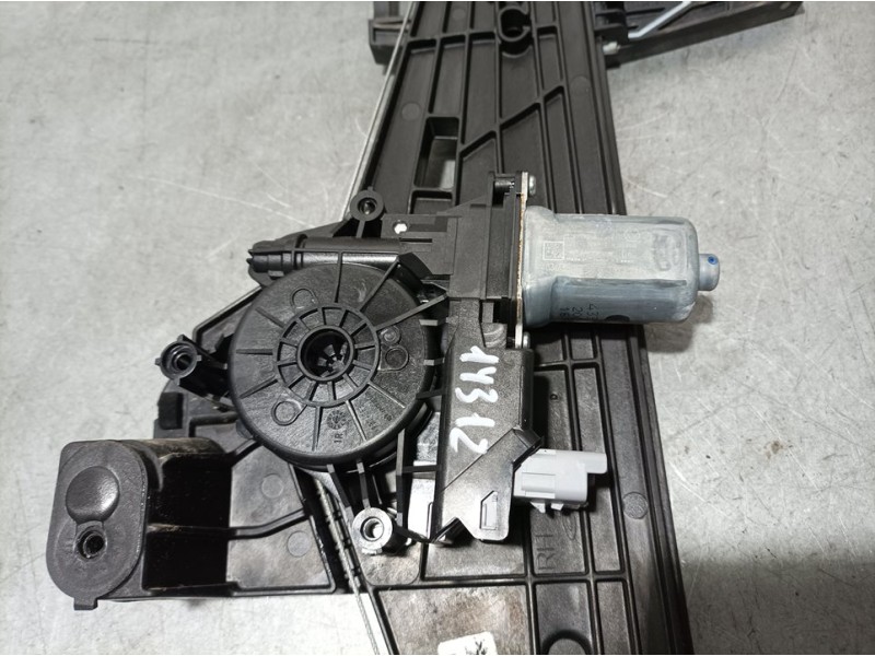 Recambio de elevalunas trasero derecho para peugeot 2008 (p1) active referencia OEM IAM 9830002480  ELECTRICO 6 PINES