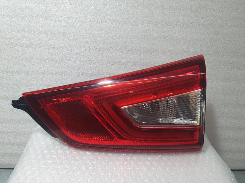 Recambio de piloto trasero derecho para nissan qashqai (j11) acenta referencia OEM IAM 265504EA5A  INTERIOR