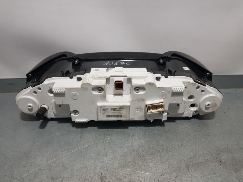 Recambio de cuadro instrumentos para peugeot 308 gt line referencia OEM IAM 9825206280 0193080642 