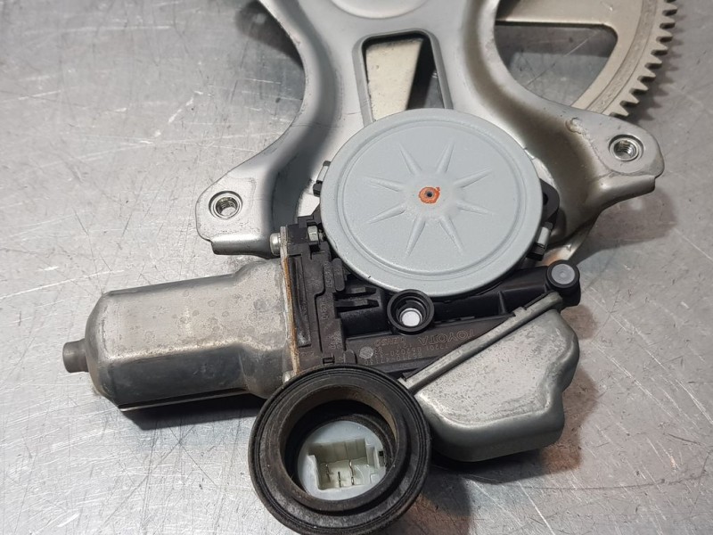 Recambio de elevalunas trasero derecho para toyota prius (nhw30) plug-in hybrid executive referencia OEM IAM   ELECTRICO 7 PINS