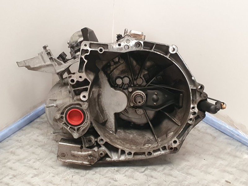 Recambio de caja cambios para peugeot 308 allure referencia OEM IAM 20ET04 7232745A 5VELOCIDADES