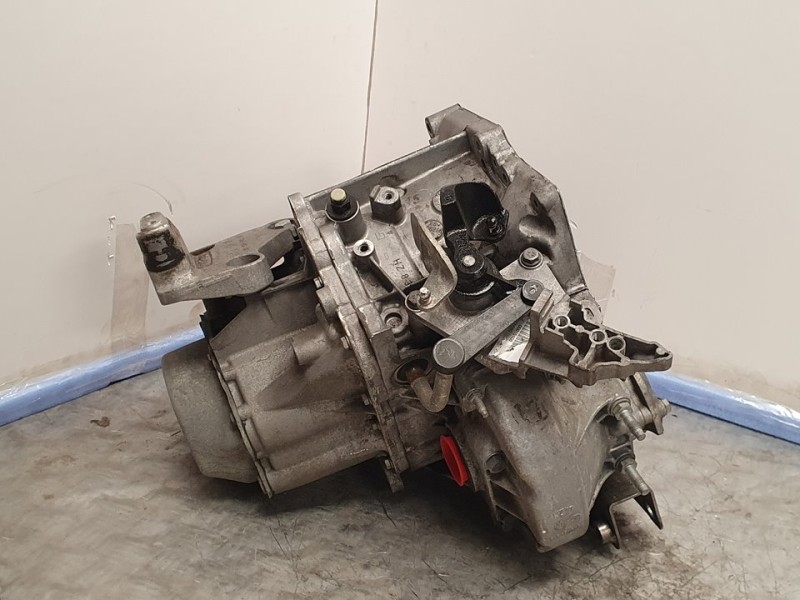 Recambio de caja cambios para peugeot 308 allure referencia OEM IAM 20ET04 7232745A 5VELOCIDADES
