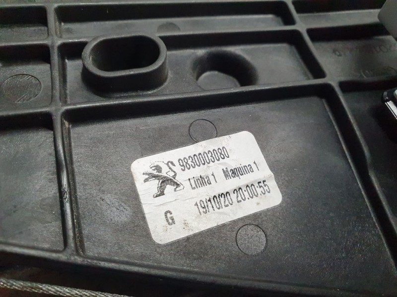 Recambio de elevalunas trasero izquierdo para peugeot 2008 (p1) active referencia OEM IAM 9830003080  6 PINES