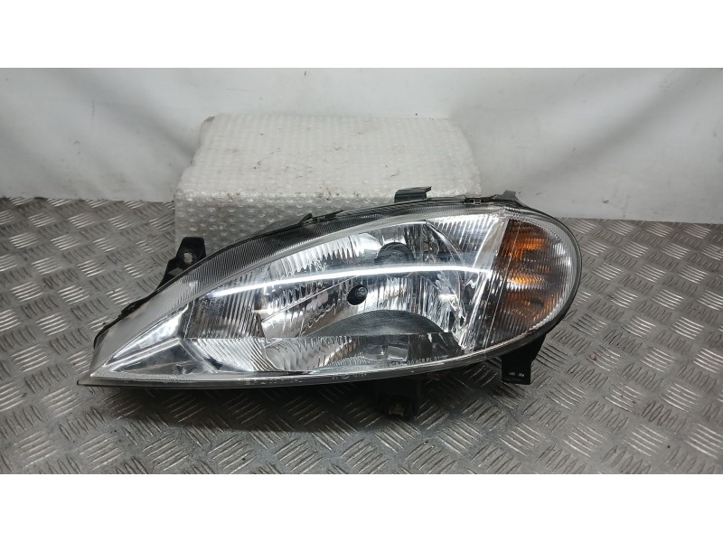 Recambio de faro izquierdo para renault megane i (ba0/1_) 1.4 16v (ba0d, ba1h, ba0w, ba10) referencia OEM IAM 260605784R DEPO RO