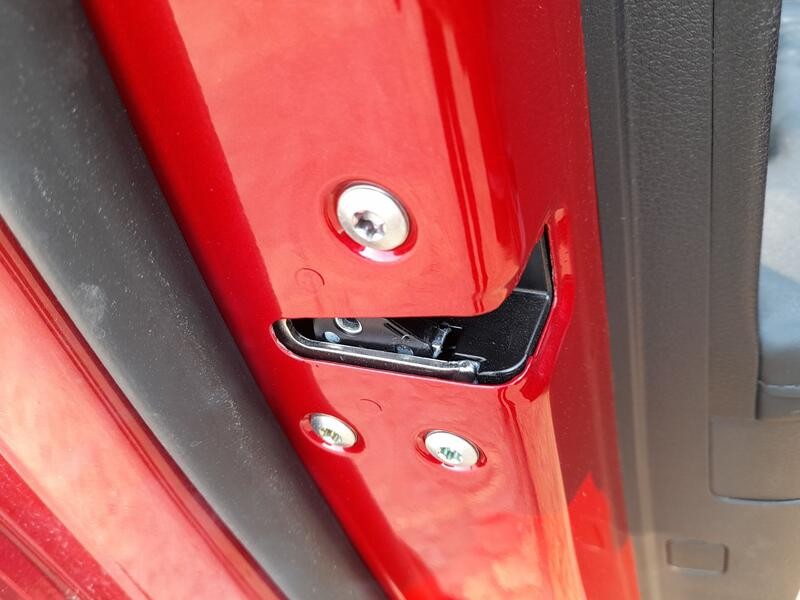 Recambio de cerradura puerta delantera izquierda para kia sportage v (nq5) 1.6 crdi mhev referencia OEM IAM 81310R2010  