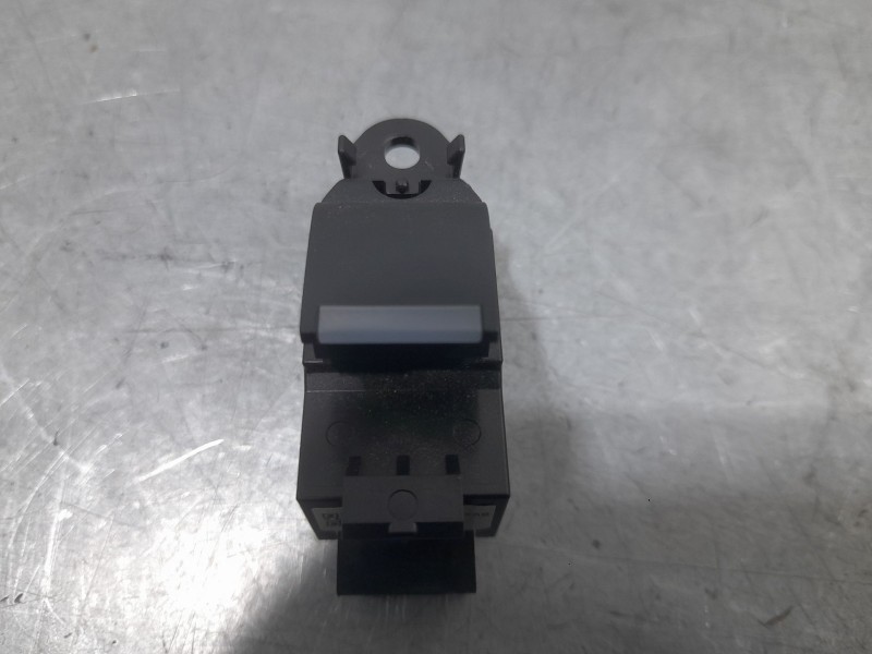 Recambio de mando elevalunas trasero izquierdo para land rover range rover evoque (l551) 2.0 d150 mhev 4x4 referencia OEM IAM FK