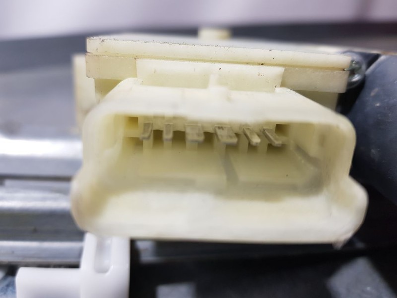 Recambio de elevalunas trasero derecho para peugeot 308 allure referencia OEM IAM 9678189980  ELECTRICO 6 PINS