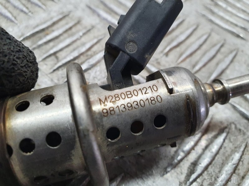 Recambio de inyector adblue para peugeot 2008 (p1) active referencia OEM IAM 9813930180 M280B01210 