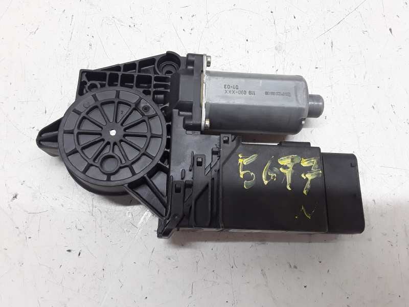 Recambio de motor elevalunas delantero derecho para volkswagen passat berlina (3b3) 1.9 tdi referencia OEM IAM 0130821694  BOSCH