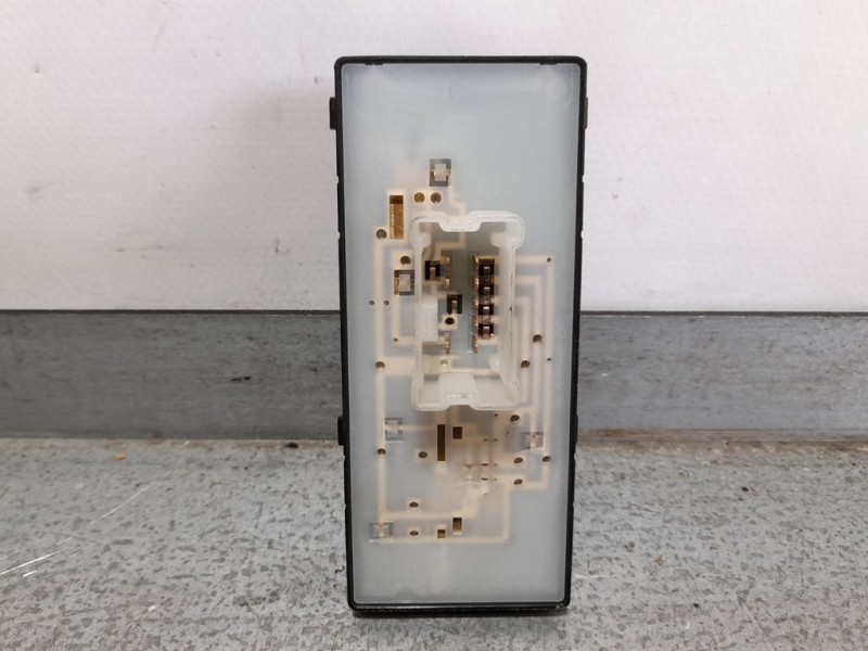 Recambio de mando elevalunas delantero derecho para nissan qashqai (j11) visia referencia OEM IAM 25411HV02A  