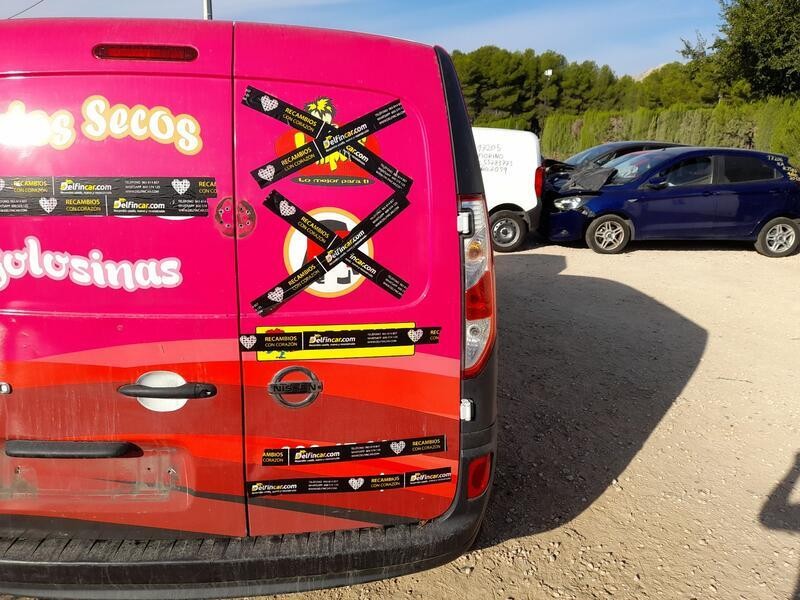 Recambio de puerta trasera derecha carga para nissan nv250 furgoneta (x61) dci 80 referencia OEM IAM 9010000Q0F TOCADA 