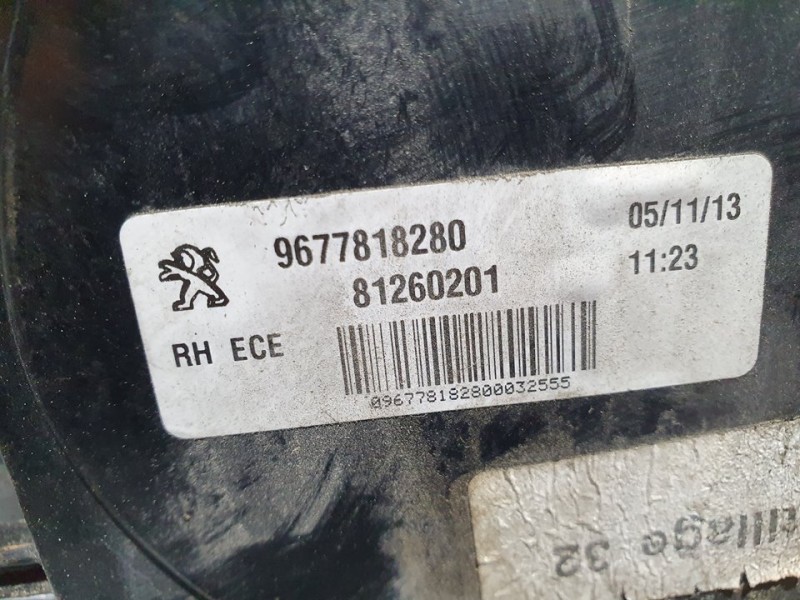 Recambio de piloto trasero derecho para peugeot 308 allure referencia OEM IAM 9677818280 81260201 INTERIOR