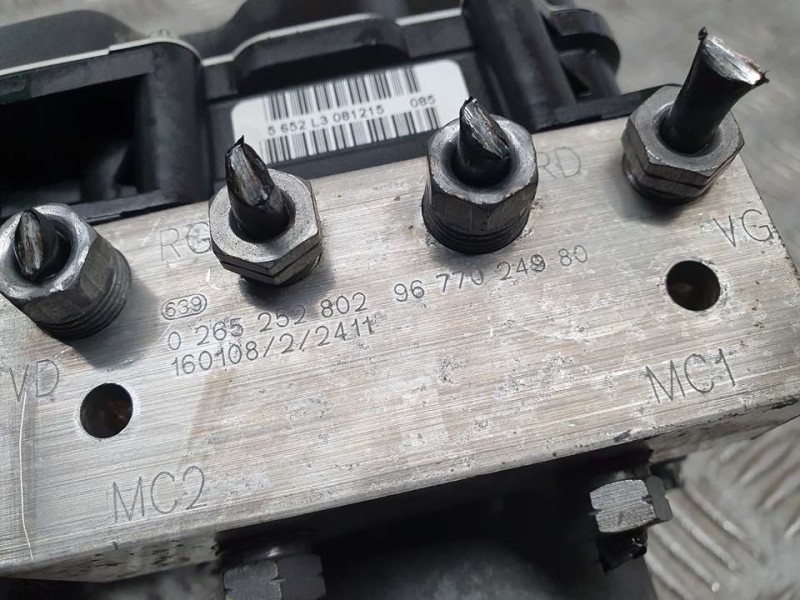 Recambio de abs para citroën c4 lim. feel referencia OEM IAM 96677024980 0265252802 BOSCH