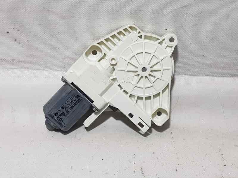 Recambio de motor elevalunas trasero derecho para audi a1 sportback (8xf) attracted referencia OEM IAM   2 PINS