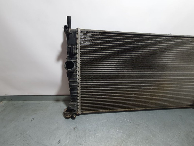 Recambio de radiador agua para volvo v50 familiar 2.0 kinetic referencia OEM IAM 3M5H8005RK  