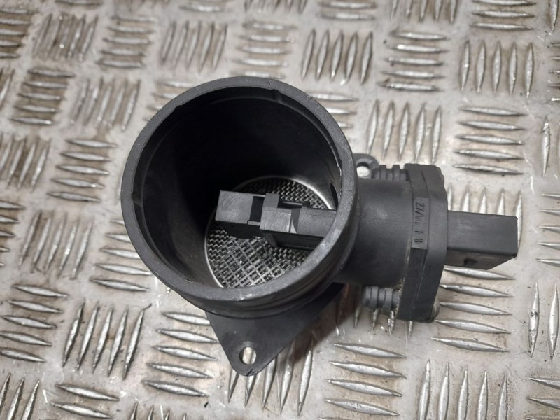 Recambio de caudalimetro para volkswagen lupo (6x1/6e1) advance referencia OEM IAM 045906461 0281002318 BOSCH
