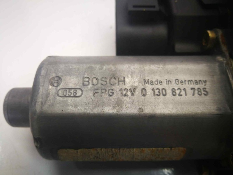 Recambio de elevalunas trasero derecho para audi a6 berlina (4b2) 2.5 tdi referencia OEM IAM 130821785  8 PINS