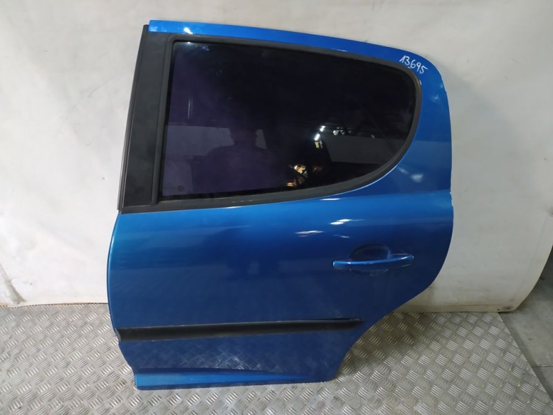 Recambio de puerta trasera izquierda para peugeot 207 urban referencia OEM IAM 9006N2  