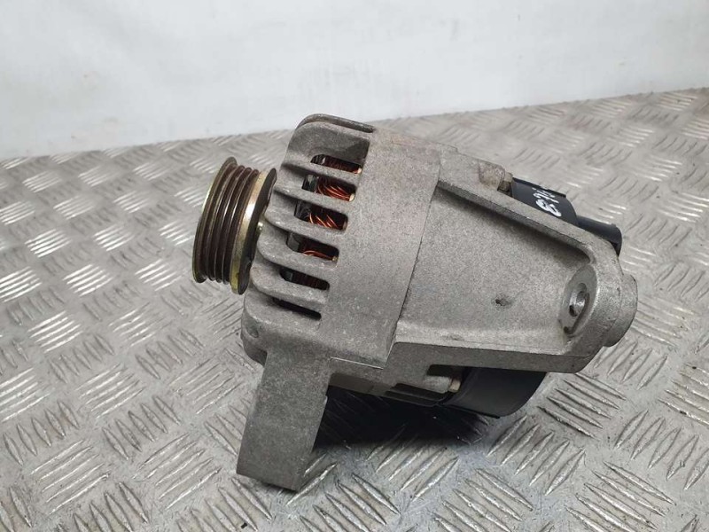 Recambio de alternador para fiat punto berlina (188) 1.2 16v dynamic referencia OEM IAM 46530261 63321713 DENSO