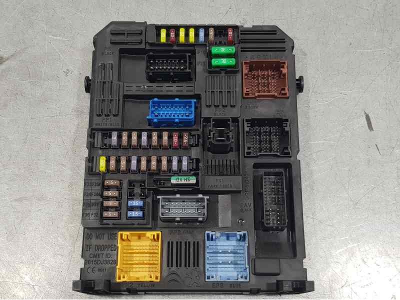 Recambio de caja reles / fusibles para citroën jumpy furgon control m referencia OEM IAM 9845141280  