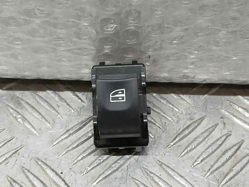 Recambio de mando elevalunas delantero derecho para renault megane iii berlina 5 p limited referencia OEM IAM 809600018R  