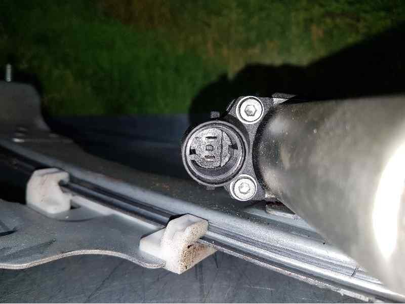 Recambio de elevalunas delantero derecho para dacia sandero stepway referencia OEM IAM 8200733825 2 PINS ELECTRICO