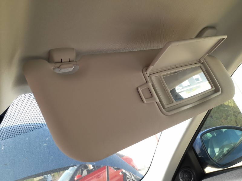 Recambio de parasol derecho para land rover range rover evoque (l551) 2.0 d150 mhev 4x4 referencia OEM IAM LR185684  