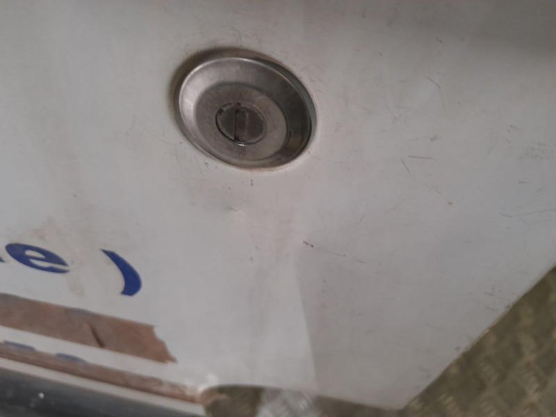 Recambio de puerta delantera izquierda para renault master caja abierta/chasis ab ´98 caja abierta batalla 3578 referencia OEM I