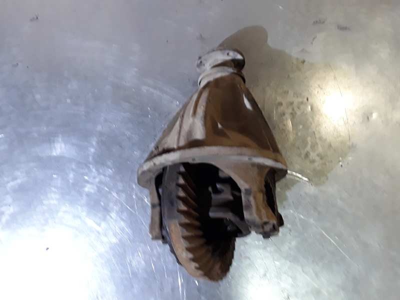 Recambio de diferencial trasero para nissan trade chasis cabina referencia OEM IAM   39/8