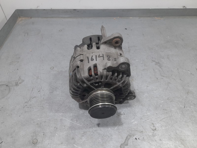 Recambio de alternador para audi a3 (8p) atraccion referencia OEM IAM 06F903023C VALEO TG14C011