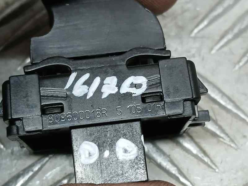 Recambio de mando elevalunas delantero derecho para renault megane iii berlina 5 p limited referencia OEM IAM 809600018R  