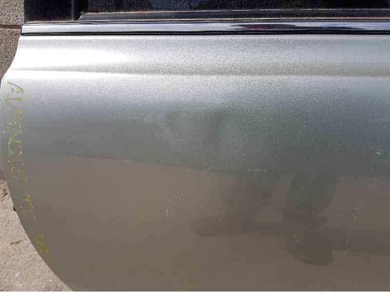 Recambio de puerta trasera izquierda para toyota avensis berlina (t25) 2.0 executive sedán (4-ptas.) referencia OEM IAM   TOCADA