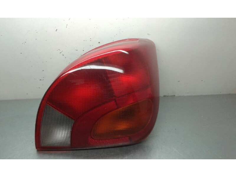 Recambio de piloto trasero derecho para ford fiesta berlina (dx) 1.3 cat referencia OEM IAM   