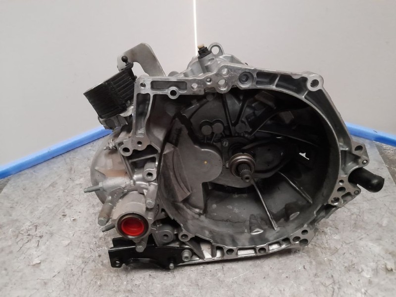 Recambio de caja cambios para citroën c4 cactus feel referencia OEM IAM 20V246 0157258 6VELOCIDADES