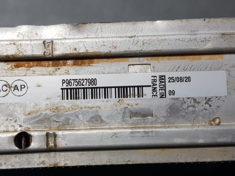 Recambio de intercooler para peugeot 3008 allure referencia OEM IAM 9675627980  