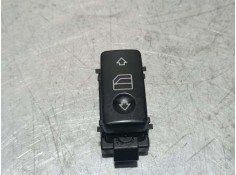 MANDO ELEVALUNAS TRASERO DERECHO A2208213379 