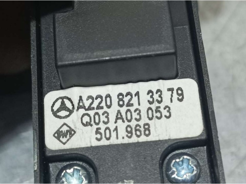 Recambio de mando elevalunas trasero derecho para mercedes-benz clase s (w220) berlina 500 (220.075) referencia OEM IAM A2208213
