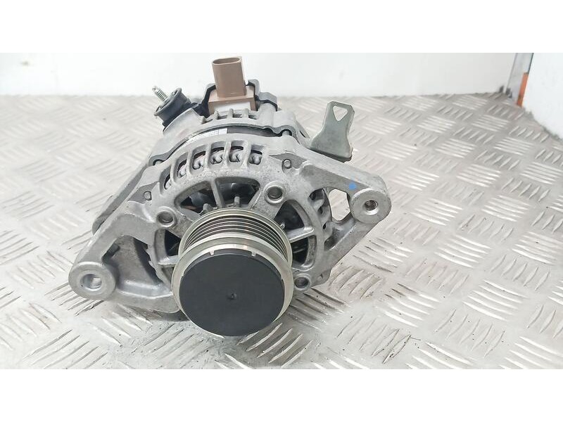 Recambio de alternador para toyota aygo x play referencia OEM IAM 270600Q160 DENSO 1042109821