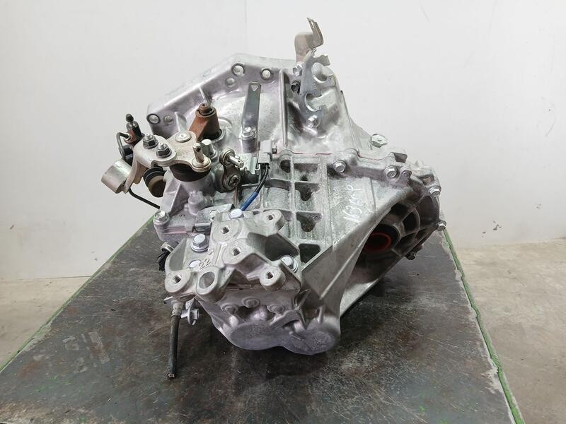 Recambio de caja cambios para toyota aygo x play referencia OEM IAM 20TT58 311150D141 5VELOCIDADES