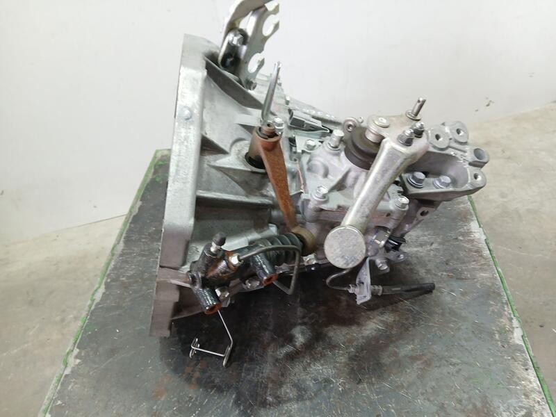 Recambio de caja cambios para toyota aygo x play referencia OEM IAM 20TT58 311150D141 5VELOCIDADES