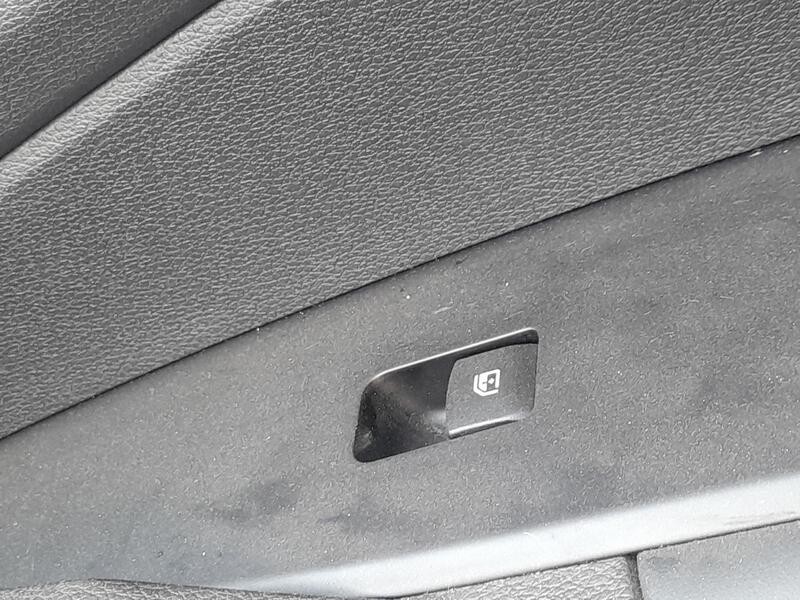 Recambio de mando elevalunas delantero derecho para kia sportage v (nq5) 1.6 crdi mhev referencia OEM IAM 93581P1020  