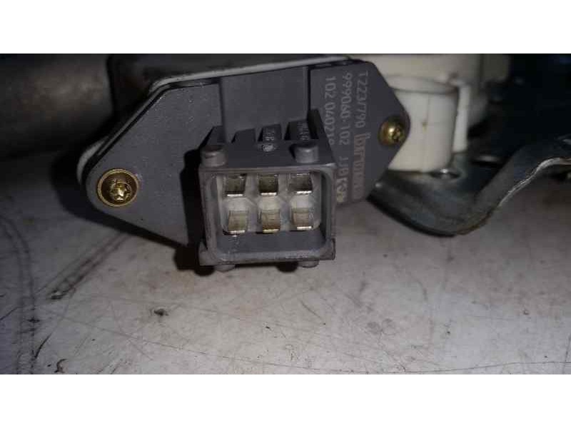 Recambio de elevalunas delantero derecho para toyota avensis berlina (t25) 2.0 executive sedán (4-ptas.) referencia OEM IAM  6 P