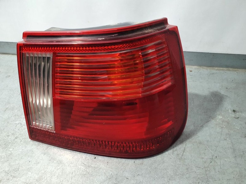 Recambio de piloto trasero derecho para seat ibiza (6k1) select referencia OEM IAM 6K6945112G  EXTERIOR