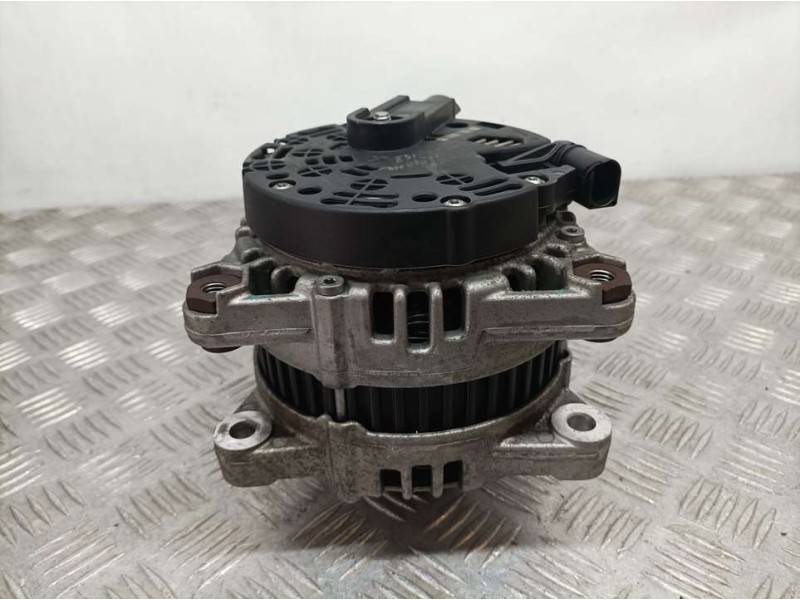 Recambio de alternador para land rover freelander (lr2) td4 s referencia OEM IAM 6G9N10300YC 0121715624 BOSCH