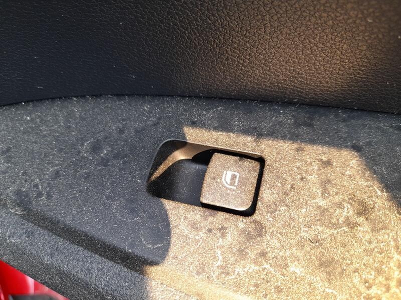 Recambio de mando elevalunas trasero derecho para kia sportage v (nq5) 1.6 crdi mhev referencia OEM IAM 93581R2000  