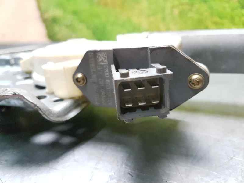 Recambio de elevalunas delantero izquierdo para toyota avensis berlina (t25) 2.0 executive sedán (4-ptas.) referencia OEM IAM  6