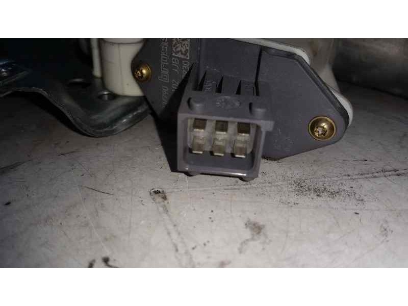 Recambio de elevalunas trasero derecho para toyota avensis berlina (t25) 2.0 executive sedán (4-ptas.) referencia OEM IAM  6 PIN